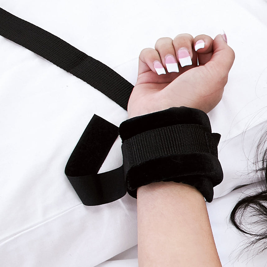 Bed Spreader 7 Piece Under Mattress Restraint